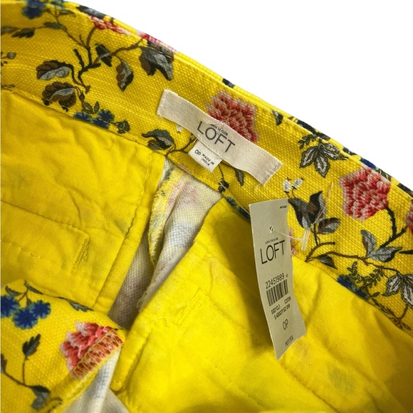 Ann Taylor Loft Riviera 4” Shorts NWT Yellow Floral Tapestry Flat Front Sz 0P - Picture 7 of 9